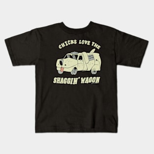 Chicks Love the Shaggin wagon Kids T-Shirt